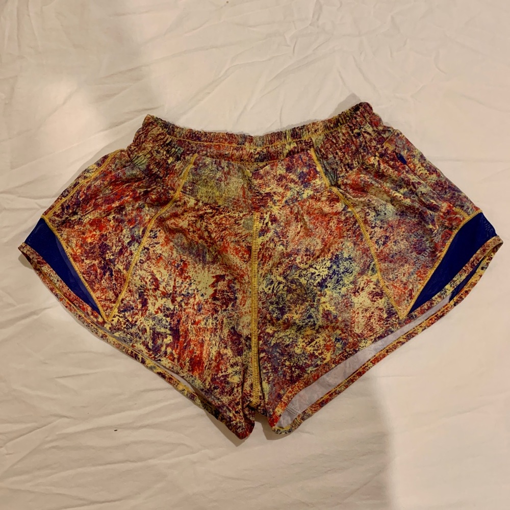lululemon Hotty Hot 2.5” Short *SeaWheeze
